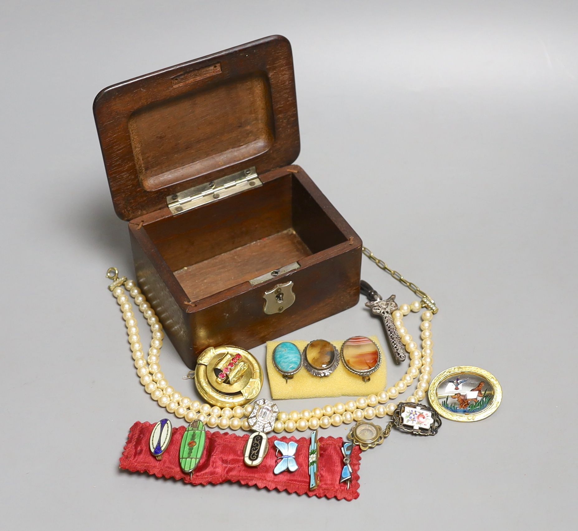 A Victorian pinchbeck and paste set brooch and a group of assorted costume jewellery including enamel.